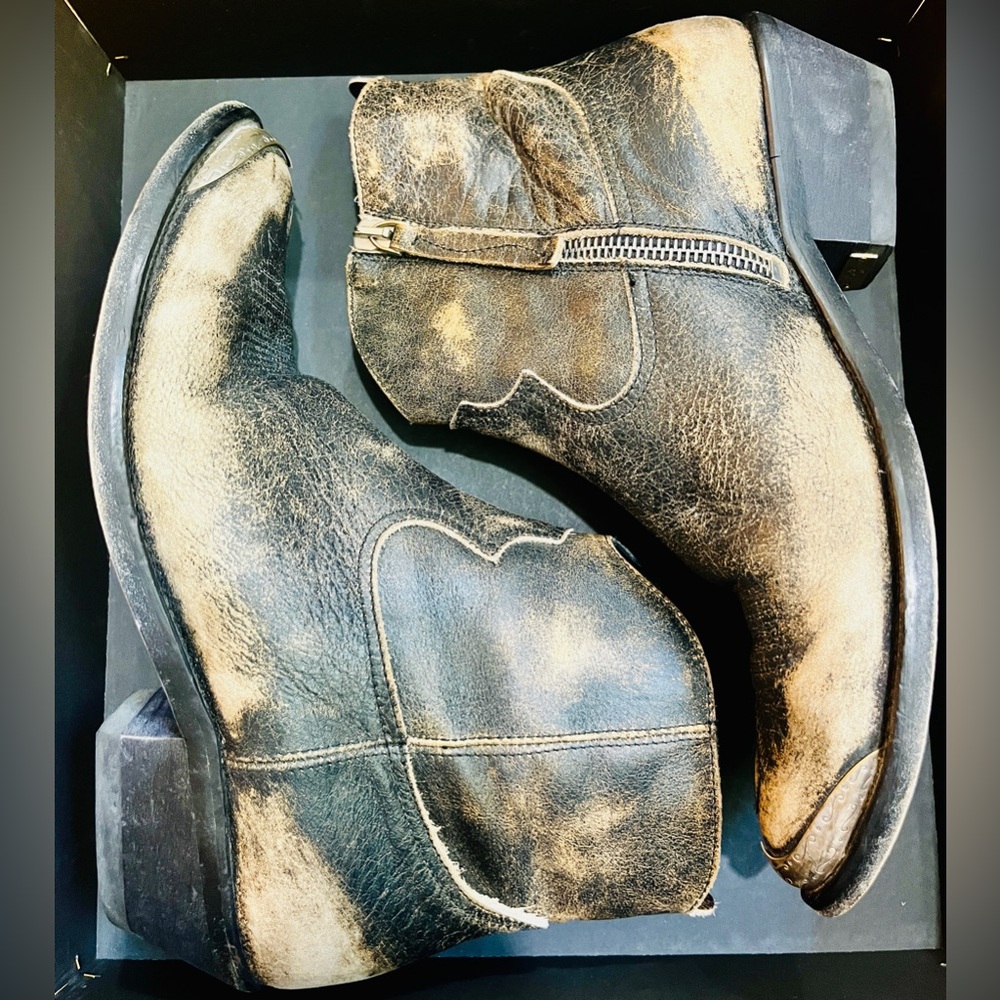 Golden Goose the YOUNG Ankle Boot size 8 & 38 & Black Tobacco / Tan IT Leather - Picture 3 of 16